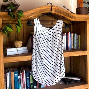 Simple black and white striped shell